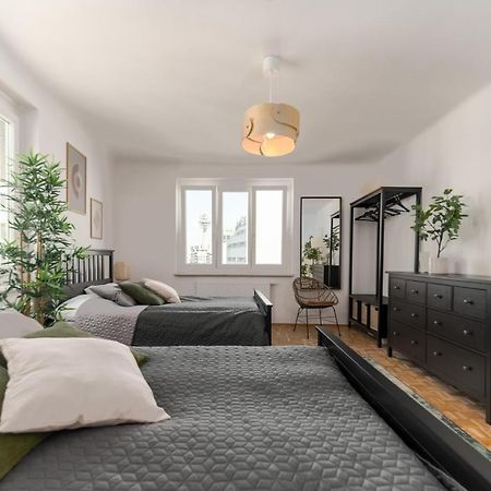 King Bed Home, 3 Bed Rooms, Perfect For Long Term Stay Wien Exteriör bild