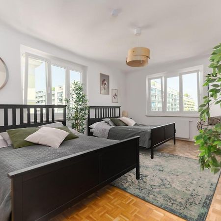 King Bed Home, 3 Bed Rooms, Perfect For Long Term Stay Wien Exteriör bild