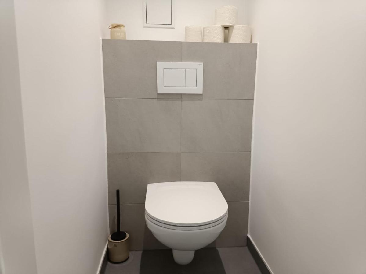 King Bed Home, 3 Bed Rooms, Perfect For Long Term Stay Wien Exteriör bild