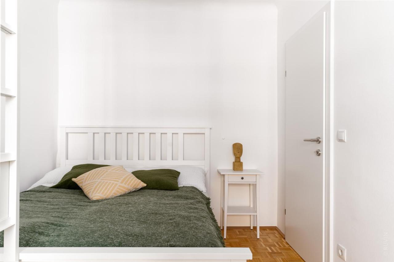 King Bed Home, 3 Bed Rooms, Perfect For Long Term Stay Wien Exteriör bild