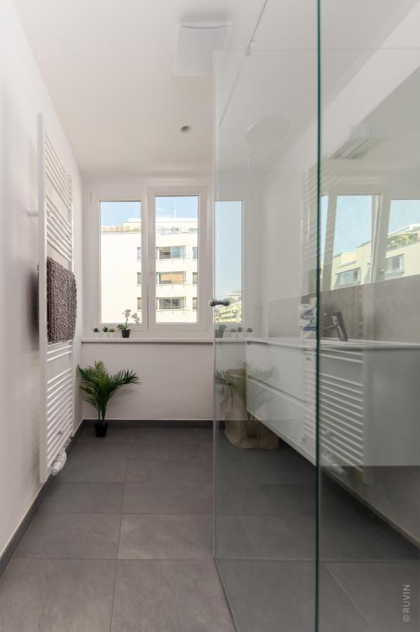 King Bed Home, 3 Bed Rooms, Perfect For Long Term Stay Wien Exteriör bild